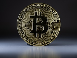 Bitcoin'de ibre tersine d&ouml;nd&uuml;: 93 bin dolar aşıldı! İşte BTC'nin kaderini belirleyecek 'o' kritik seviye