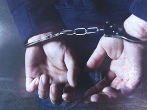 3 &uuml;nl&uuml; şarkıcıya operasyon: G&ouml;zaltına alındılar