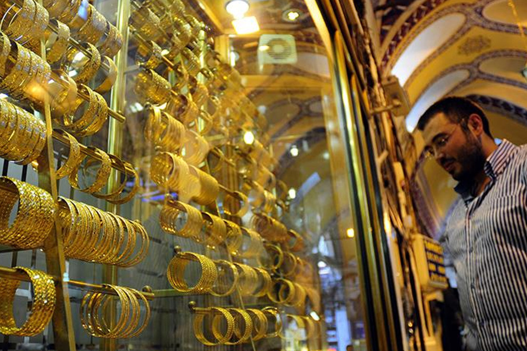 Kapalı &Ccedil;arşı'da tarihi olay! '1974'ten beri ilk kez yaşıyoruz' Satışlar durduruldu: 'D&uuml;kkandan &ccedil;ıkan kazanıyor'