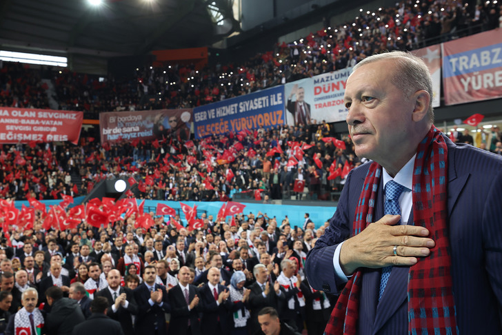 Erdoğan: "Deniz üzerine 3. havalimanını Trabzon'a yapacağız"