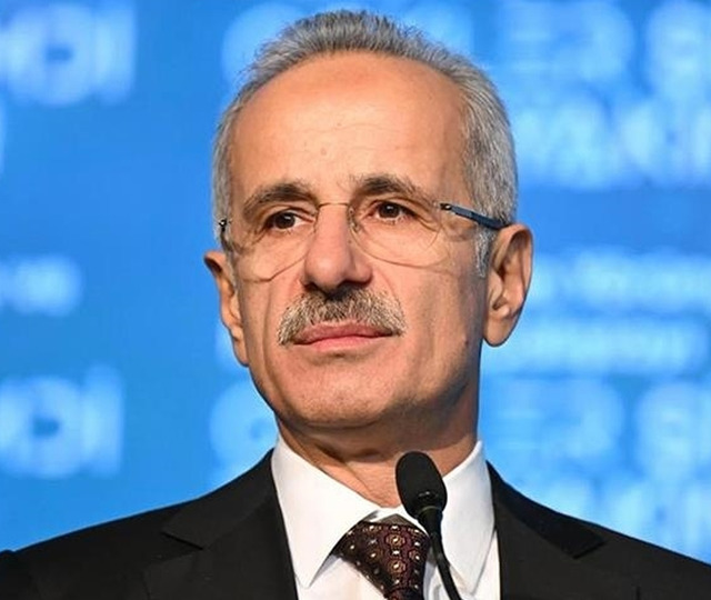 Bakan Uraloğlu'ndan 5G açıklaması: "Değişmesi gerekecek" 