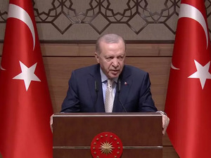 Cumhurbaşkanı Erdoğan: "Makamlar gelip ge&ccedil;icidir, hizmet kalır"