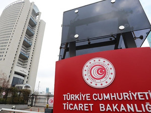 Ticaret Bakanlığı'ndan yeni d&uuml;zenleme! Bu 3 &uuml;r&uuml;n&uuml;n &uuml;lkeye girişi bile kısıtlandı: 'Toksik madde' detayı