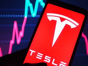Tesla şoku: 13 bin aracı geri &ccedil;ağırıyor