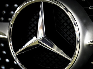 Alman otomobil devinde tablo k&ouml;t&uuml;! K&acirc;rı bir yılda yarı yarıya azaldı