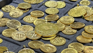 Altın fiyatları hangi faktörlere göre değişir?