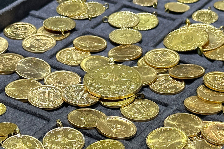 Altın fiyatları hangi faktörlere göre değişir?