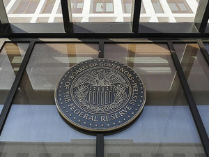 Fed faiz indirimi T&uuml;rkiye piyasalarını nasıl etkileyecek? Borsa ve dolar &uuml;zerinde beklentiler