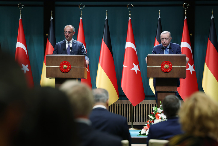 Cumhurbaşkanı Erdoğan, Merz ile görüştü! Dikkat çeken 'AB' mesajı