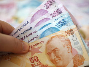 Milyonlarca &ccedil;alışanın g&ouml;z&uuml; kulağı asgari &uuml;cret zammında! DİSK beklentisini a&ccedil;ıkladı: "En az 45 bin TL olmalı"