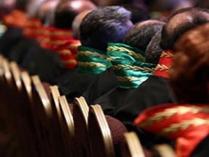 Hakim ve savcıların g&ouml;revde y&uuml;kselme kararları Resmi Gazete'de