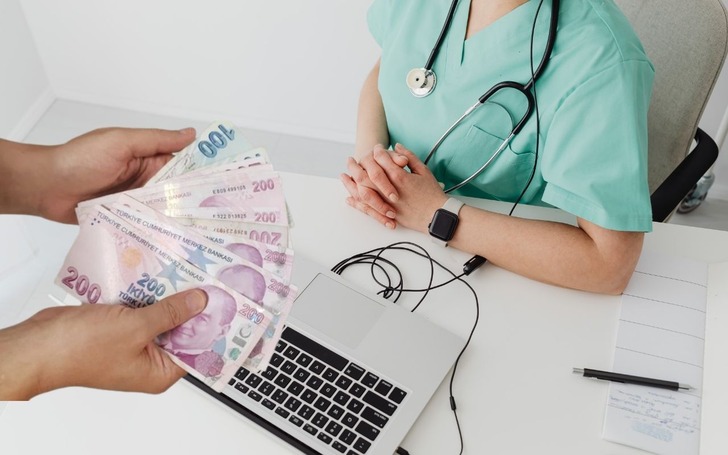 SGK’dan çalışanlara kritik uyarı: Doktoru dinlemeyene ödenek kesintisi geliyor!
