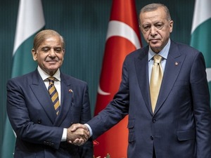 Cumhurbaşkanı Erdoğan, Pakistan Başbakanı ile g&ouml;r&uuml;şt&uuml;