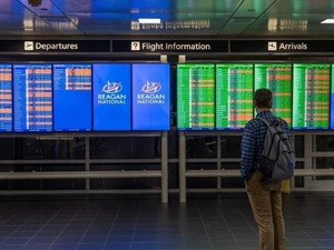 ABD'deki h&uuml;k&uuml;met krizi u&ccedil;uşları vurdu: İptallerin sayısı 2 bin 700'&uuml; aştı