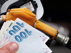 Ara&ccedil; sahiplerine k&ouml;t&uuml; haber! Akaryakıt tabelası yeniden değişiyor: Tarih belli oldu