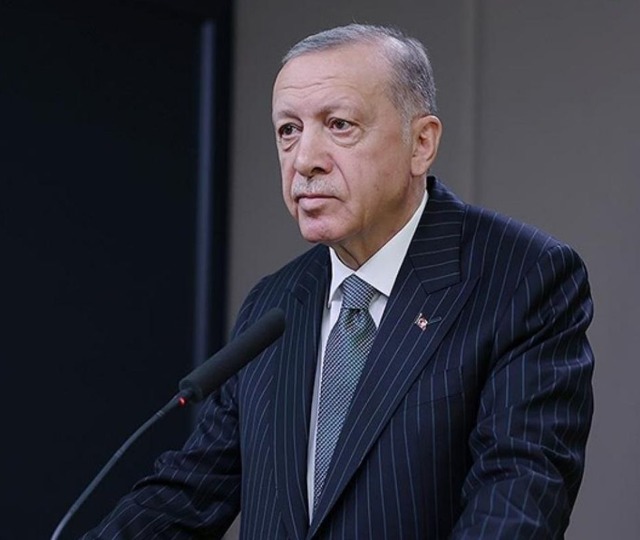 Cumhurbaşkanı Erdoğan, KKTC Cumhurbaşkanı Erhürman'ı resmi törenle karşıladı