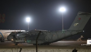 Gürcistan'da düşen askeri uçakta şehit olan askerlerin naaşları Türkiye'ye getirildi