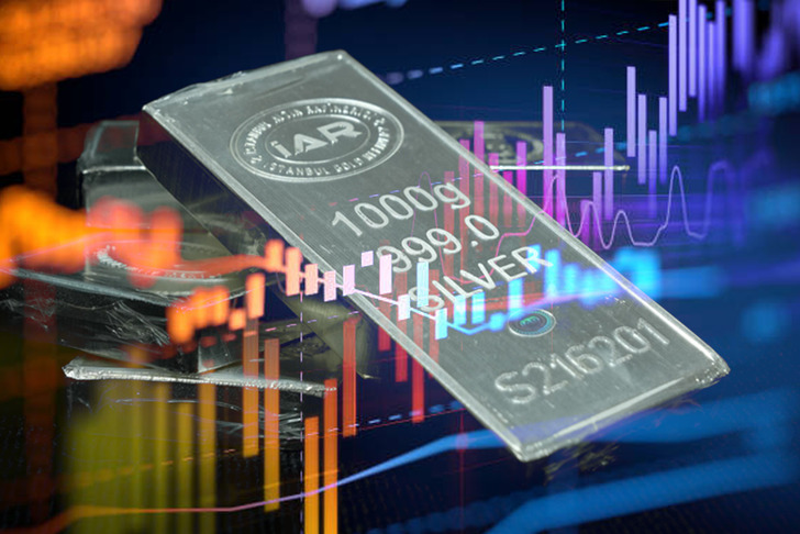 Bu sene herkes gram gümüşü konuşuyor! Altının tahtını salladı: "Yükseliş eğilimi artık daha kalıcı"