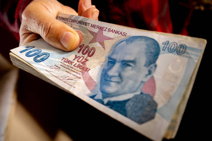 TÜED'den emekli maaşları için seyannen zam çağrısı! "Emekli aylıkları açlık sınırının altında kalmamalı"