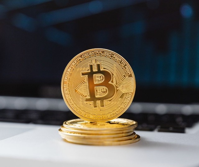 Bitcoin 6 ayın en düşük seviyesine yaklaştı