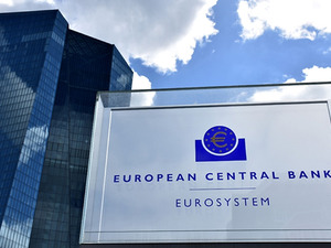 ECB, Avro B&ouml;lgesi bankalarını benzeri g&ouml;r&uuml;lmemiş y&uuml;ksek riskler konusunda uyardı