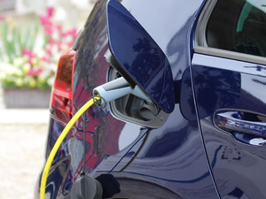 Trafiğe kayıtlı elektrikli otomobil sayısı 330 bini ge&ccedil;ti! Hibrit modellere yoğun ilgi