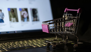 Türkiye'de e-ticarete kişi başı 276,7 dolar harcandı