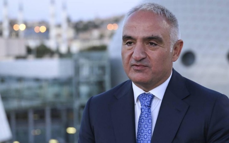 Bakan Ersoy açıkladı: Türkiye Ekim'de 5,6 milyon yabancı ziyaretçiyi ağırladı