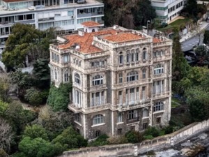 T&uuml;rkiye'nin paha bi&ccedil;ilemez yalısı satışa &ccedil;ıkarıldı