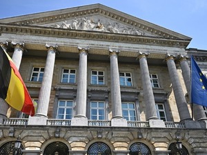 Bel&ccedil;ika'da h&uuml;k&uuml;met b&uuml;t&ccedil;e konusunda anlaştı