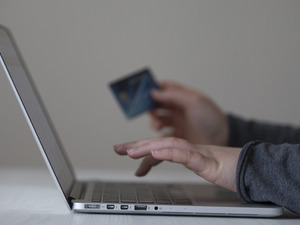 Mobil bankacılık hizmetiyle ger&ccedil;ekleştirilen finansal işlem tutarı 131,3 trilyon liraya ulaştı