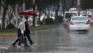 Meteoroloji'den yağış ve kuvvetli rüzgar uyarısı