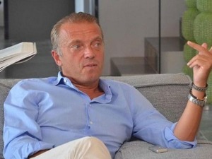 Paris'teki gizli kasa patladı! TMSF Cem Uzan&rsquo;ın varlıklarına el koydu