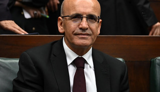 Bakan Şimşek açıkladı! "Vergiler yeniden değerleme oranının altında belirlenecek"