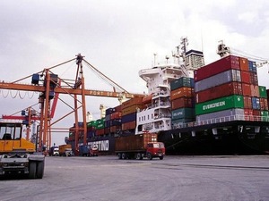 Dış ticaret a&ccedil;ığı artışta: İthalat ihracattan hızlı b&uuml;y&uuml;yor!