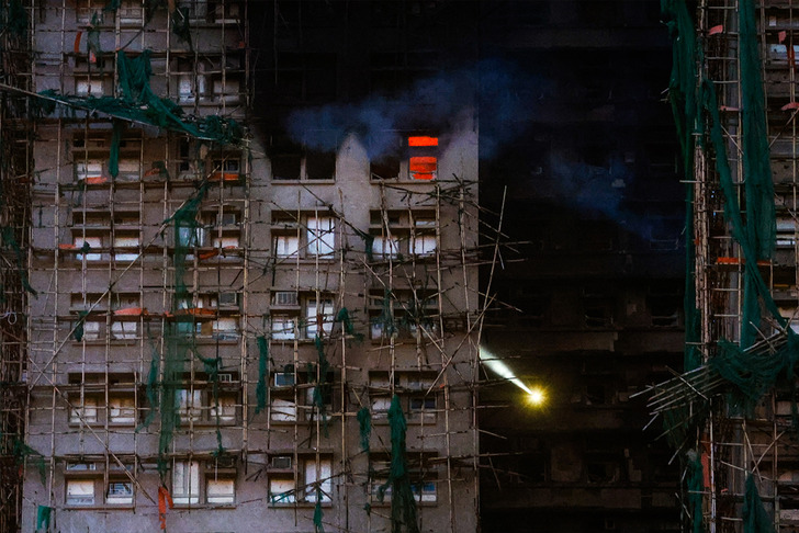 Hong Kong'da yangın faciası! Ölenlerin sayısı 94'e yükseldi