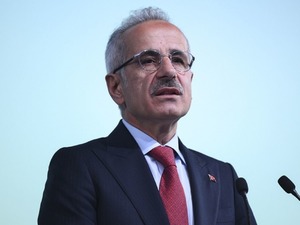 Bakan Uraloğlu'ndan yanan gemilerle ilgili a&ccedil;ıklama geldi