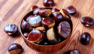 Kışın vazgeçilmezi kestane cep yakıyor: Kilosu 300 TL'ye dayandı