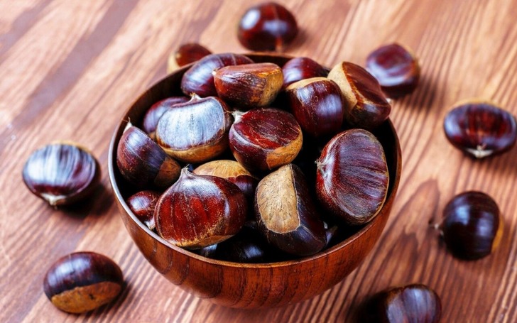 Kışın vazgeçilmezi kestane cep yakıyor: Kilosu 300 TL'ye dayandı