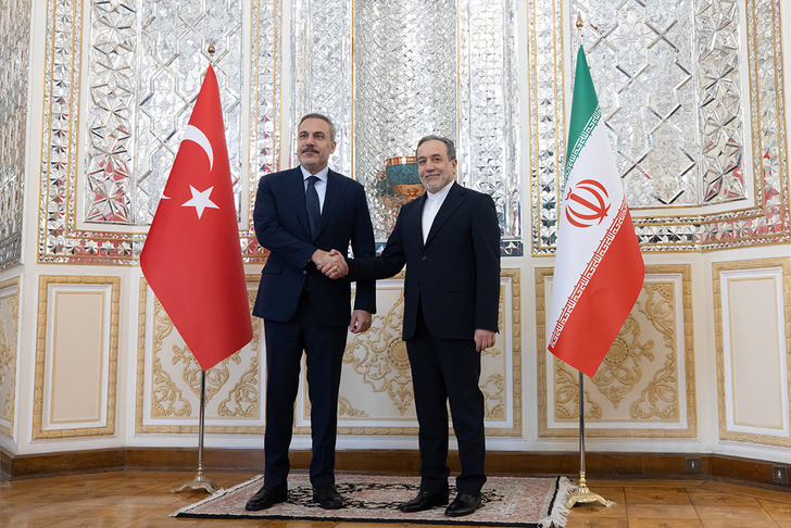 Bakan Fidan'dan Tahran'da kritik duyuru! Van'da açılacak