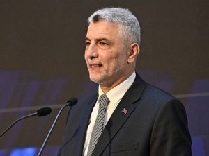 Bakan Bolat: Yatırım harcamaları b&uuml;y&uuml;meye katkı sundu