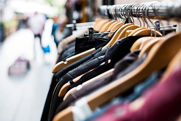 Lüks moda sektöründe dengeler değişti! Prada, Versace'yi 1,25 milyar euroya satın aldı