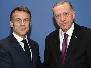 Cumhurbaşkanı Erdoğan Macron ile g&ouml;r&uuml;şme ger&ccedil;ekleştirdi