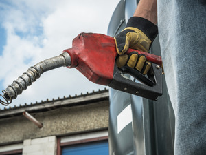 Petrolde "Savaş ve kriz" fiyatlaması: G&ouml;zler akaryakıt tabelasında