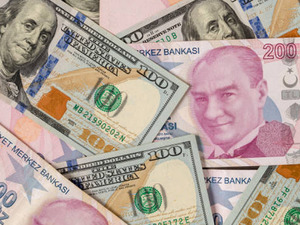 Dolar/TL i&ccedil;in yeni &ouml;ng&ouml;r&uuml;! Deutsche Bank rakamları tek tek a&ccedil;ıkladı