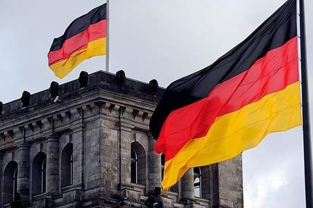 Almanya'da yatırımcı g&uuml;veni Aralık'ta iyileşti