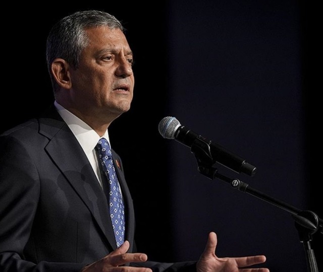 &Ouml;zel&rsquo;den asgari &uuml;cret &ccedil;ıkışı: Alım g&uuml;c&uuml; 2 &ccedil;eyrek altına d&uuml;şt&uuml;