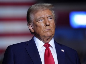 Trump'tan Netflix'in Warner Bros'u satın almasıyla ilgili a&ccedil;ıklama