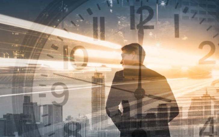 Haftada 1 Gün Daha Tatil mi Geliyor? 2026'da Mesai Saatleri Değişiyor!