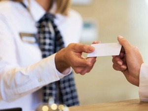 Otellerde o d&ouml;nem bitti: KVKK'dan tarihi karar!